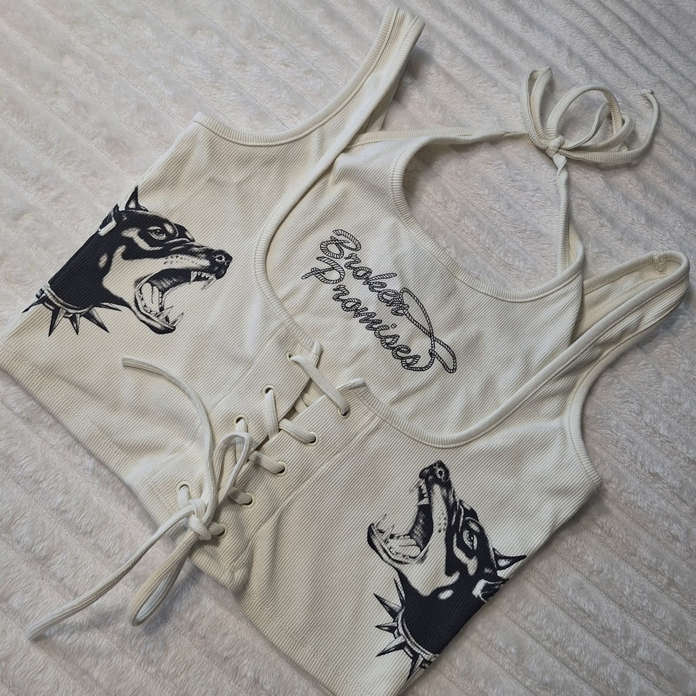 Broken Promises Ribbed Lace Up Dobermann Graphic Cropped Tank Top Womens L Ivory